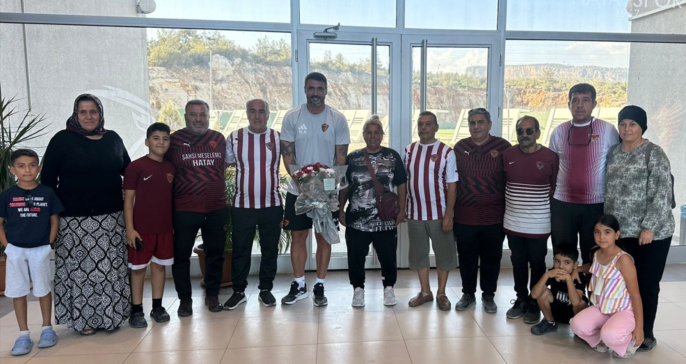 31 Asi Gençlik Derneğinden Hatayspor’a Moral Ziyareti