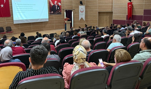 Aile hekimlerine eğitim verildi