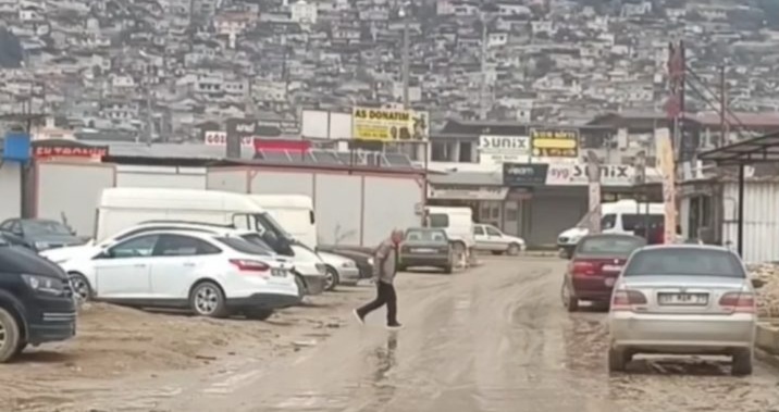 Alt yapı çalışmaları okul taşıttı