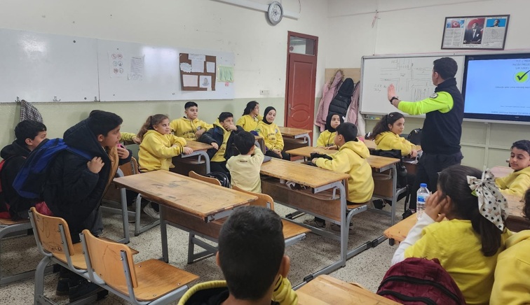 Altınözü emniyetinden öğrencilere trafik eğitimi