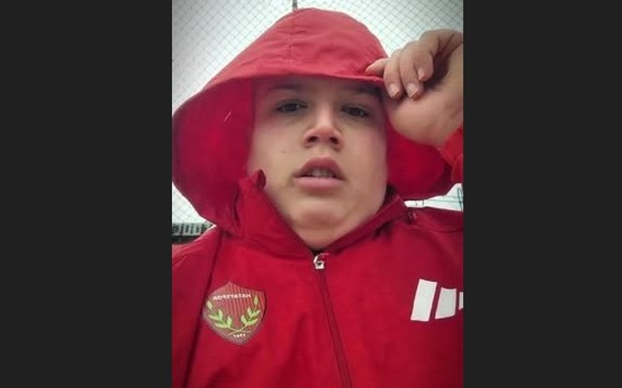 Bandırma’da Tek Başına, Tribünde Yüreğiyle