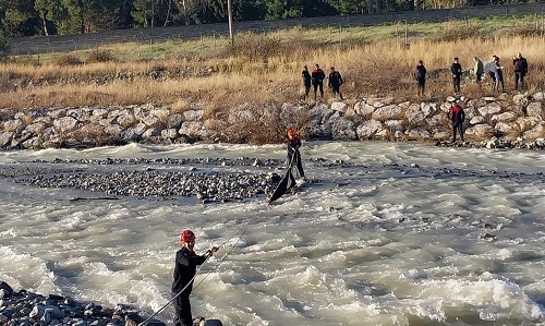 Çaya Düşen Çocuk Hayatını Kaybetti