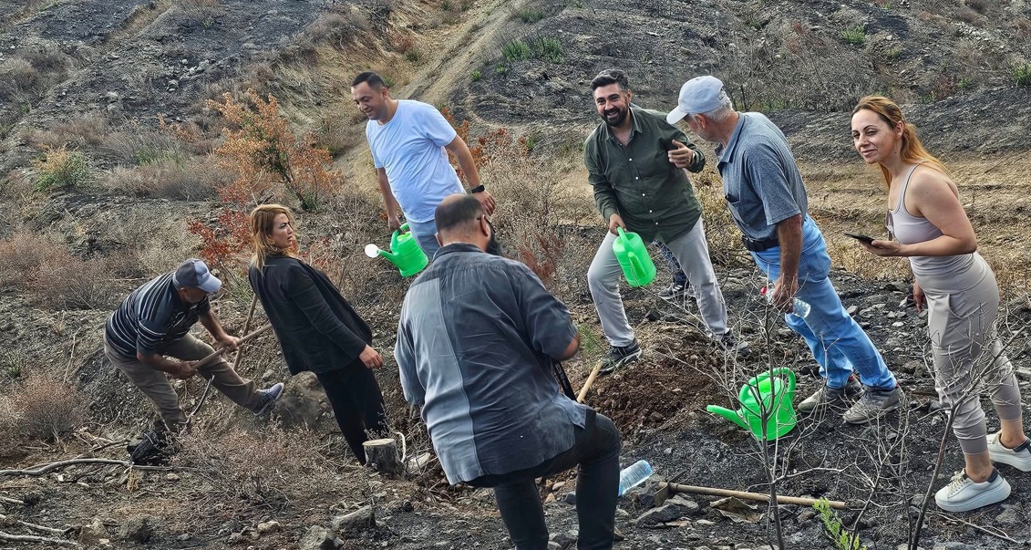CHP’liler 102 fidanı toprakla buluşturdu