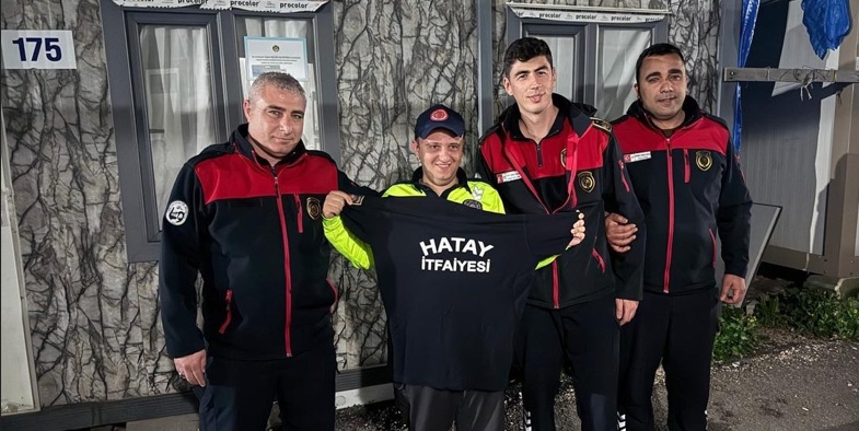 Depremde Babasını ve Ağabeyini Kaybeden Batuhan’a Anlamlı Doğum Günü Sürprizi