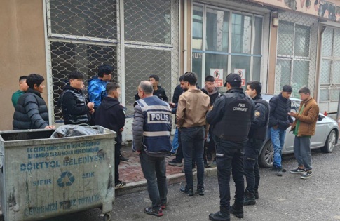 Dörtyol polisi okul önlerinde denetimde