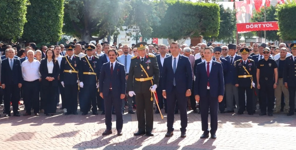 Dörtyol’da Cumhuriyet bayramı kutlandı