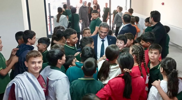 Eğitim sadece derslerden ibaret değildir