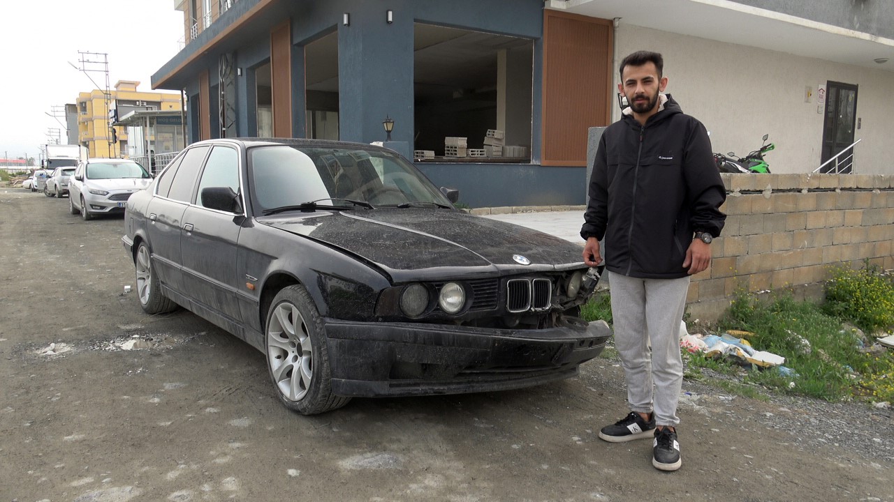 Hatay’da Fırtına Çatıyı Uçurdu, Araçlar Zarar Gördü