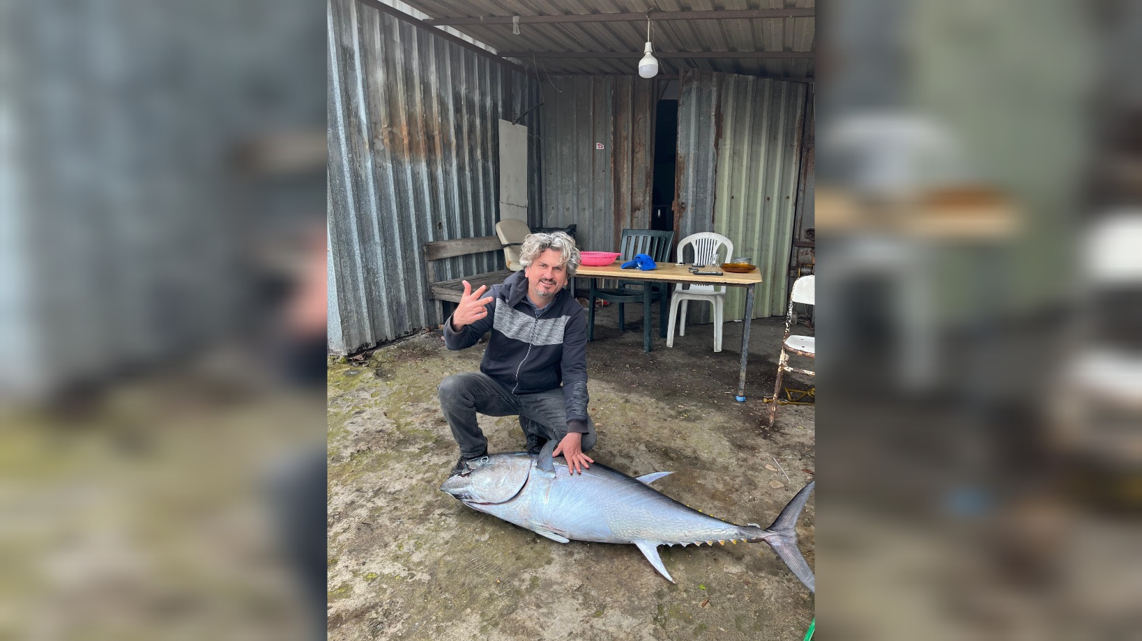Hatay’da Öğretmen Oltayla 60 Kiloluk Orkinos Yakaladı haber fotoğrafı