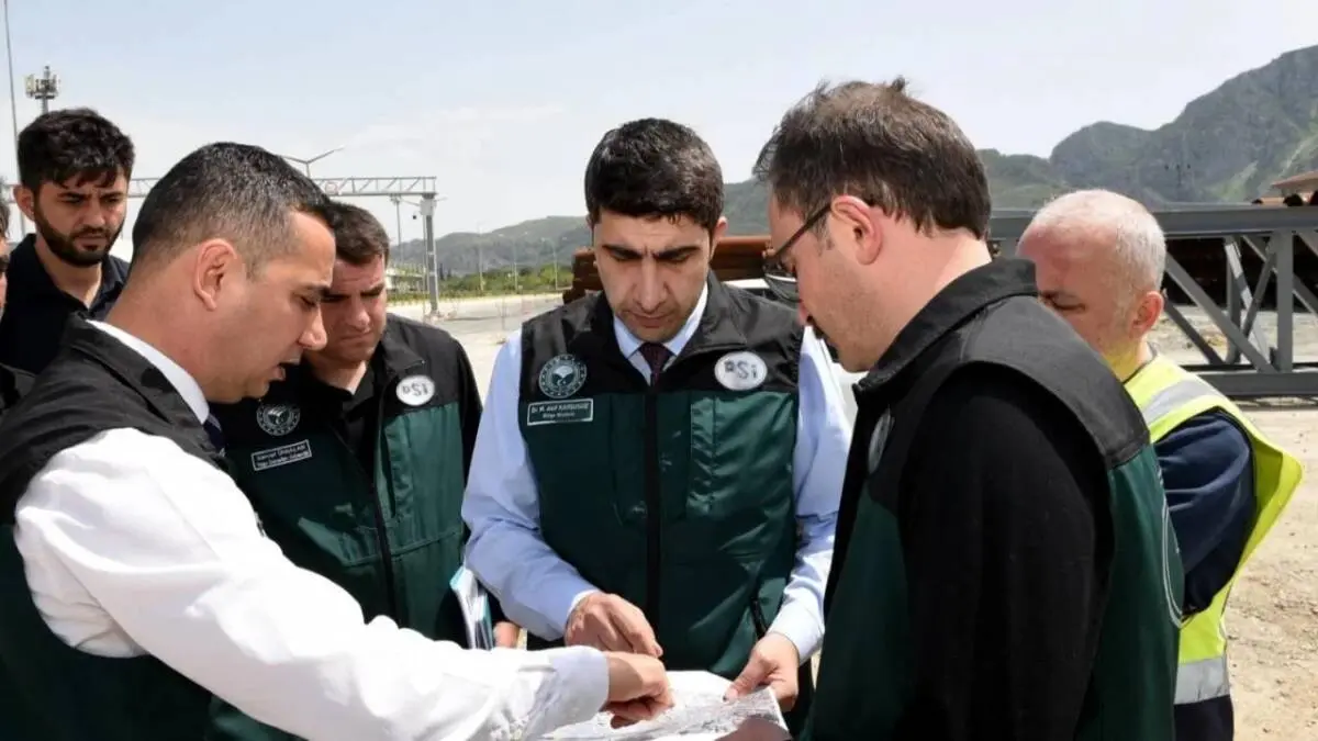  Asi Nehri Taşkın Koruma Çalışmaları Devam Ediyor