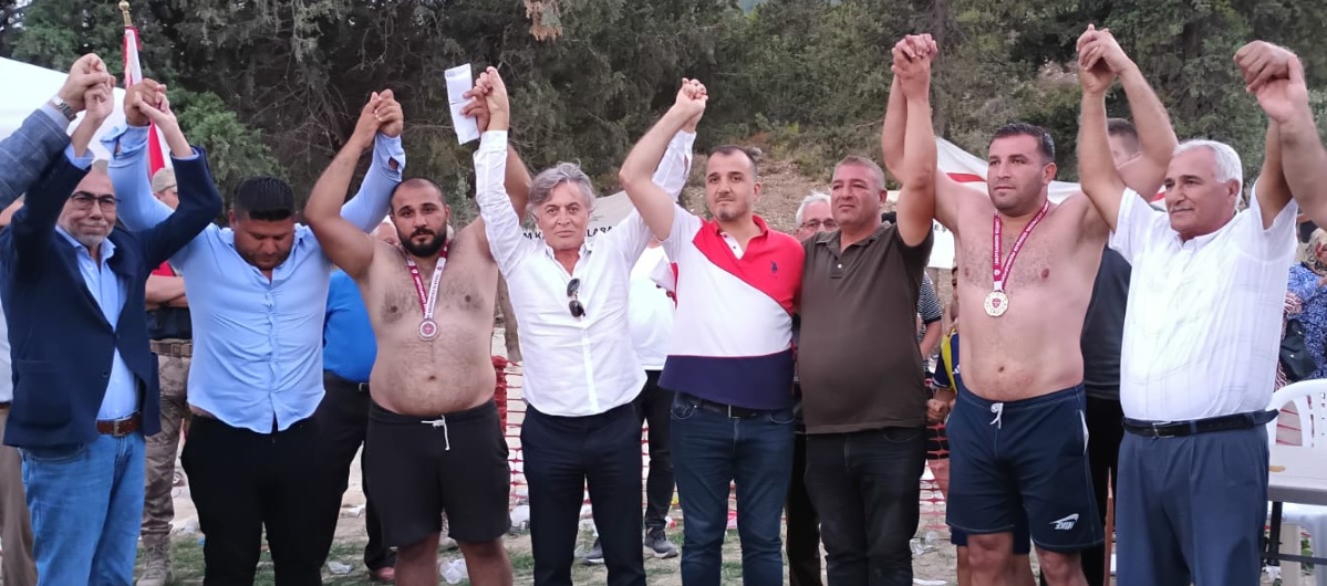 İş İnsanı Karadeniz 35 Yıl Sonra Aba Güreşi Hasretini Bitirdi