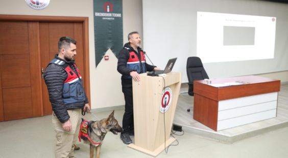 İskenderun Teknik Üniversitesi’nde Narkotik, Siber Suçlar Ve Kades Semineri Düzenlendi