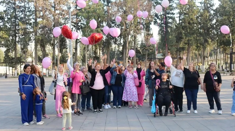 Kanseri Yendi Pembe Balon Etkinliği Düzenlendi