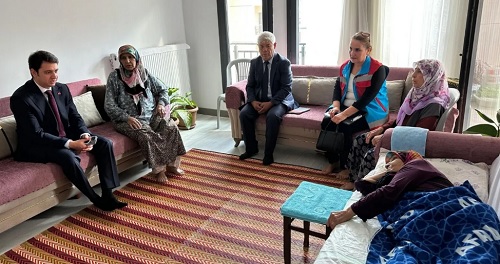 Kaymakam Kahraman’dan Yaşlılara Ziyaret