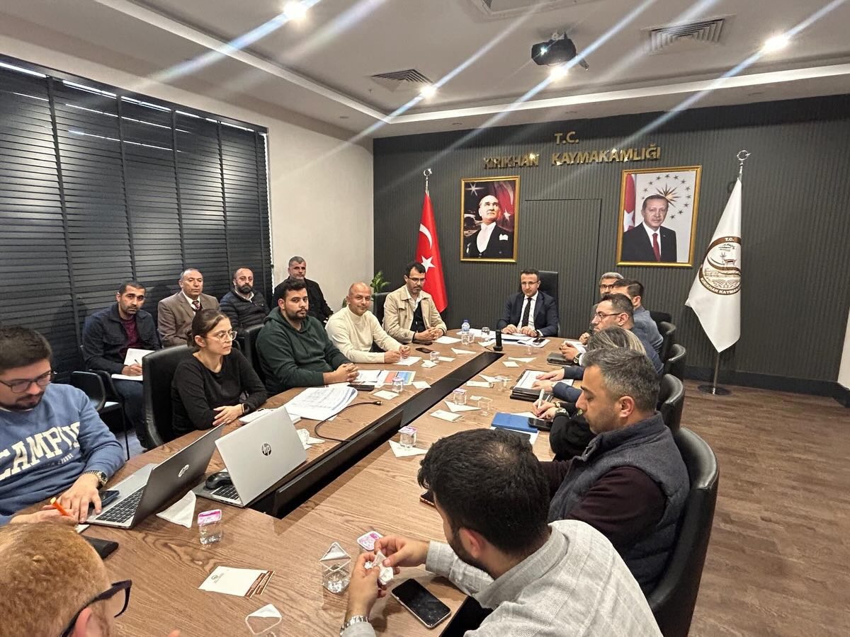 Kırıkhan’da Deprem Konutları Toplantısı Yapıldı