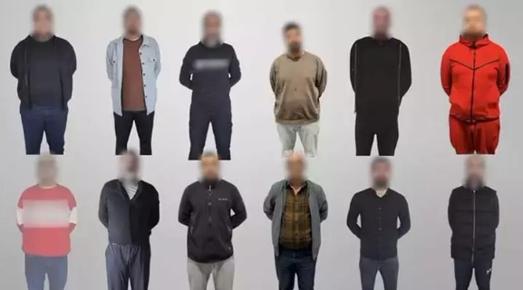 Kırmızı bültenle aranan 12 suçlu Türkiye'ye getirildi haber fotoğrafı