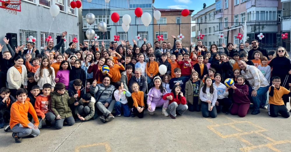 OYAK Çimento Renkli Yakalar ile Geleceği Güzelleştiriyor: