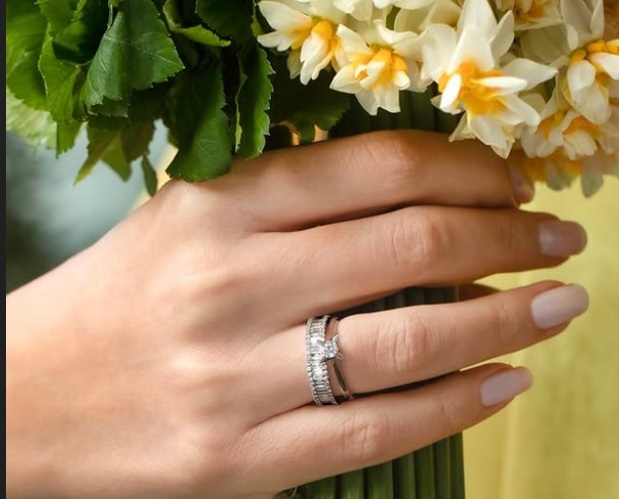 Özel Günlerin Işıltısı: Pırlanta Mücevherlerle Unutulmaz Anlar