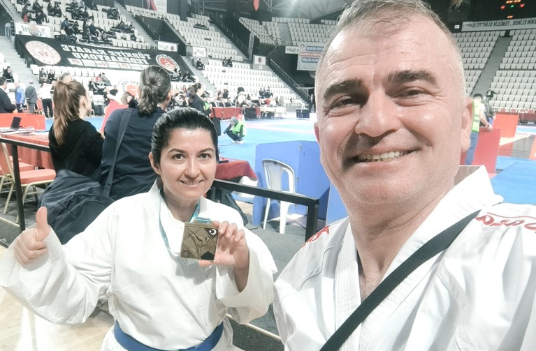 Şampiyon Sporcu Balkan Yolcusu