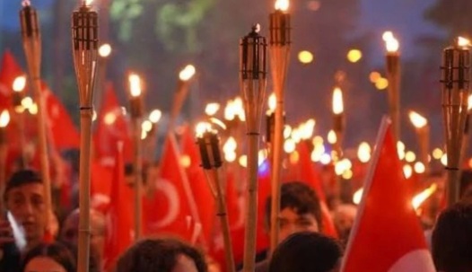 TED Hatay Kolejinden Cumhuriyet Işığıyla Parlayan Fener Alayı!