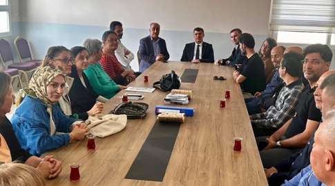 Tüysüz okul ziyaretinde