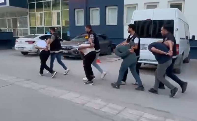 Yol verme tartışması kanlı bitti